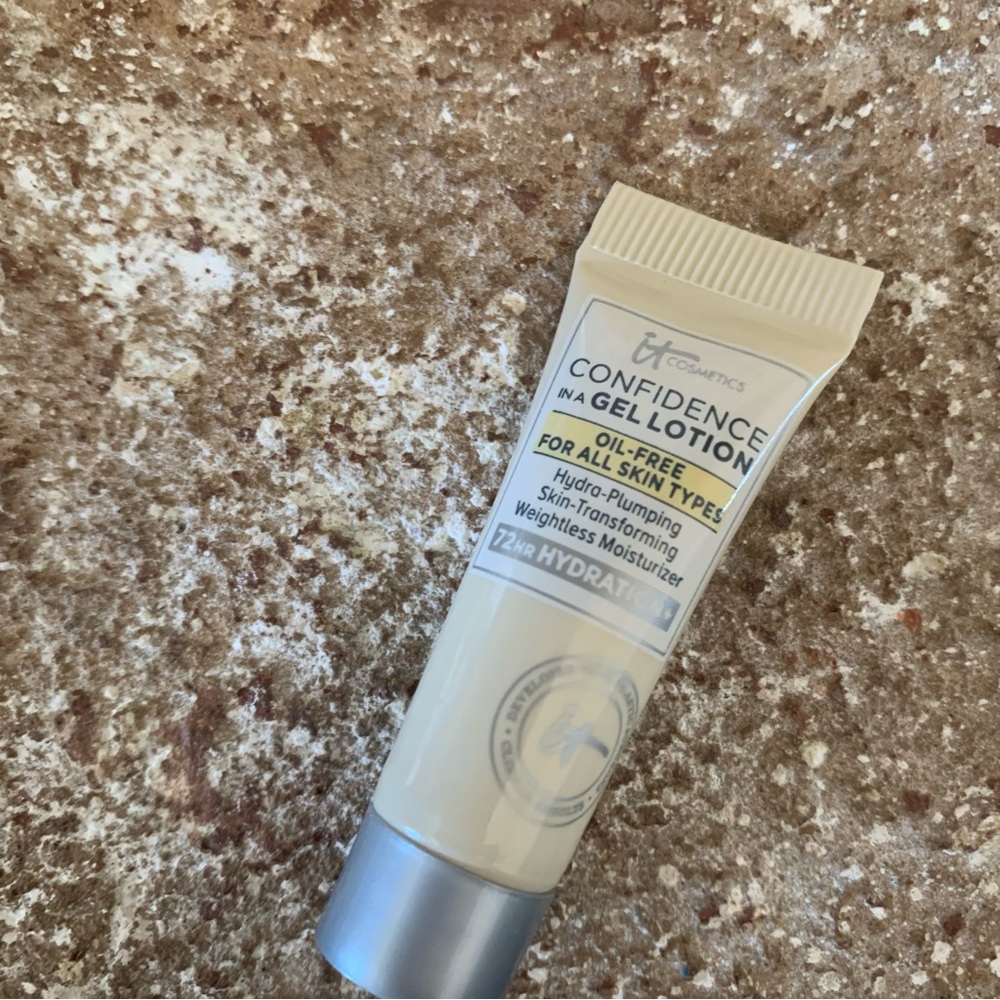 ✨$5✨IT Cosmetics | Confidence in a Gel Lotion - Moisturizer | 0.17 fl oz / 5 ml